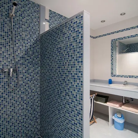 Holiday home Casa 3 Dorm A Pie Del Mar Con Su Jardin Y Parking