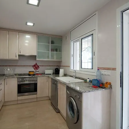 Casa 3 Dorm A Pie Del Mar Con Su Jardin Y Parking *
