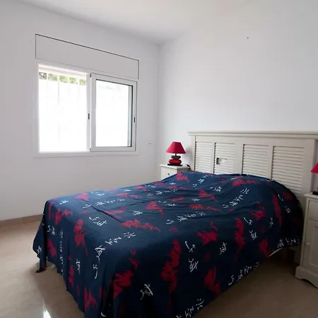 Casa 3 Dorm A Pie Del Mar Con Su Jardin Y Parking Holiday home