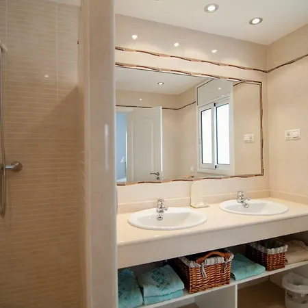 Casa 3 Dorm A Pie Del Mar Con Su Jardin Y Parking Holiday home *